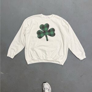 White Shamrock Crewneck Sweatshirt Men’s XXL